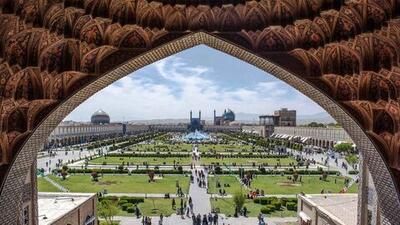  تشکیل پرونده قضایی برای تخریب‌کننده کاشی‌های میدان جهانی نقش‌جهان