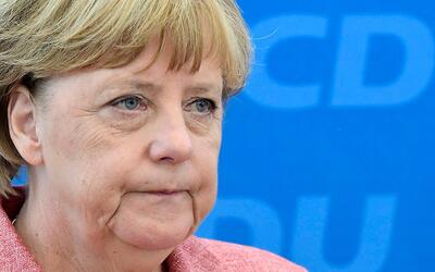  حمله آنگلا مرکل به سیاست ضد‌پناهنده برلین