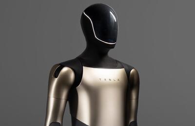  ربات اپتیموس تسلا در نیویورک شکلات پخش کرد + ویدیو