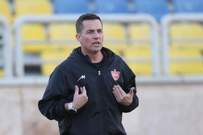 کل فوتبال در انتظار اعلام نظر سرمربی پرسپولیس!
