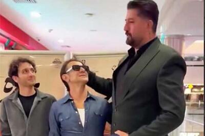  امین حیایی و شوخی بامزه با هوادار قدبلندش