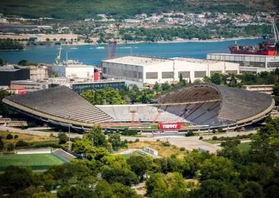  منفجر کردن مین جنگی در ورزشگاه فوتبال!