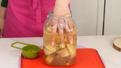  نحوه ساخت کود گیاهی ارگانیک با پوست موز / تنها با چند ماده اولیه کود گیاهی تولید کنید