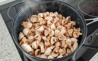  طرز تهیه شام سبک و خوشمزه با قارچ و سیب زمینی