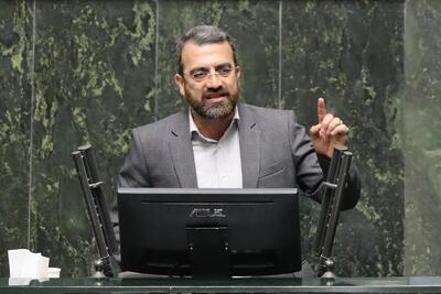  نماینده مجلس: روحانی و ظریف به‌خاطر مبارزه با بانک آینده‌ها زبان دراز کرده‌اند