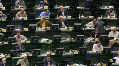 ساعات کار کارکنان ۴۴ ساعت تعیین شد/ ارجاع دوباره اصلاح تعطیلی پنجشنبه‌ها به کمیسیون