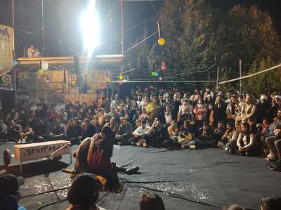  گودو در انتظار؛ صدای دغدغه‌های مردم از زبان تئاتر خیابانی+ فیلم