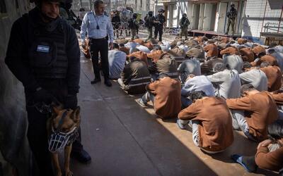  حماس: ممانعت از ملاقات نمایندگان صلیب سرخ با اسرا نقض حقوق اساسی آنهاست