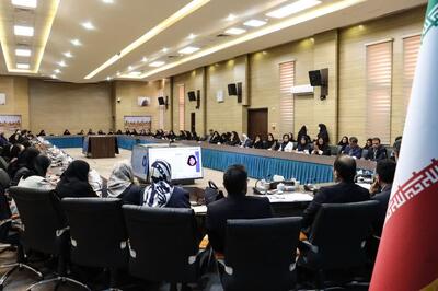  بانوان یزدی موتور محرک اقتصاد استان