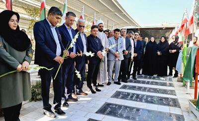  تجدید میثاق اصحاب رسانه و هنرمندان با شهدای زاهدان