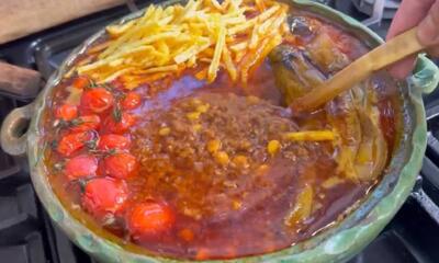  طرز تهیه قیمه رشتی با بادمجان؛ راز خوشمزگی قیمه رشتی قدیمی با گوشت چرخ‌کرده