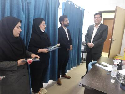  تقدیر حسین کیانی فرماندار اندیکا از پرستاران خط مقدم سلامت در بیمارستان شهدای اندیکا