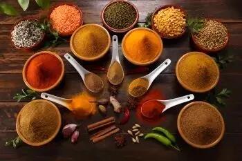  طرز تهیه ادویه شان بلوچی، هنر طعم دهی به غذاهای ایرانی