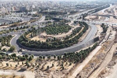  بازگشایی مسیر دسترسی بولوار امام خمینی (ره) به میدان حافظ درتقاطع غیرهم‌سطح انقلاب مشهد