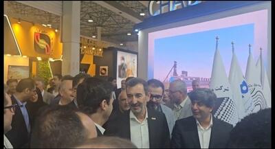  بازدید رئیس هیأت عامل ایمیدرو از غرفه چادرملو در نمایشگاه فولاد کیش