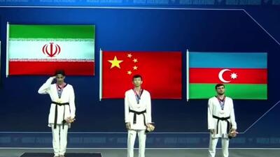  سلام نظامی ابوالفضل زندی، تکواندوکار ایرانی، پس از کسب مدال طلا در مسابقات جهانی تکواندو در ووشی چین
