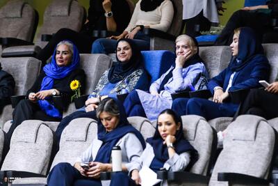 تکراری‌های خانواده پورحیدری در سالن بسکتبال