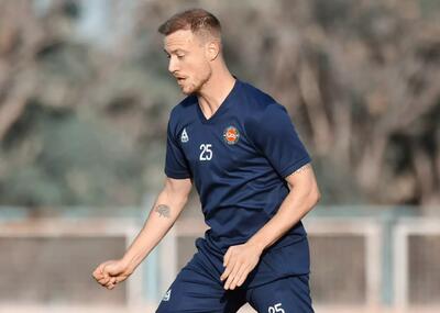 بازگشت گلزن تراکتور از سرما خوردگی شدید (عکس)