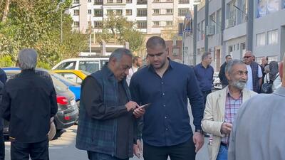 حضور امین میرزازاده در مراسم مرحوم کارگرجم