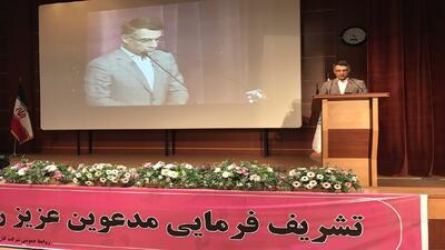  باید فرهنگ استاندارد در جامعه نهادینه شود