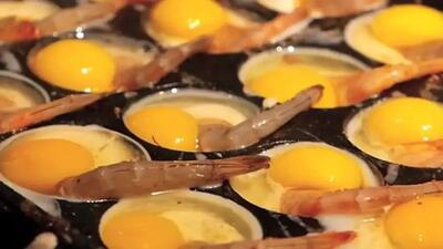  طرز پخت یک غذای خاص با تخم بلدرچین و میگو در شنژن (فیلم)