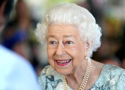  عکسی زیرخاکی از ملکه الیزابت در 4 سالگی