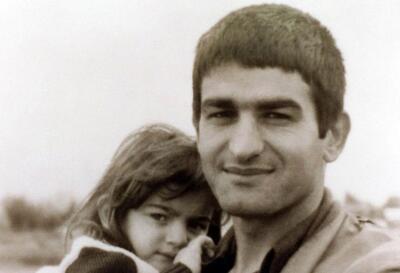  عباس بابایی و فرماندهان ارتش در کنار رهبر انقلاب در دهه 60