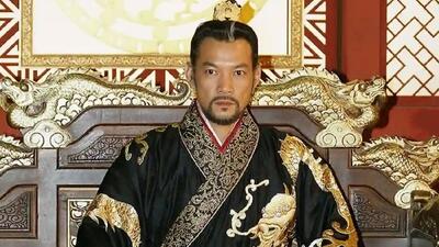  تاریخ وبگردی | عکس «یوری» در حال تمرین در پشت صحنه سریال امپراتور بادها سال 1386