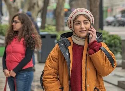  تاریخ وبگردی | ژست الیکا ناصری تو آینه آسانسور که فالووراشو به فکر فرو برد/ چهره اصلی و بی فیلتر