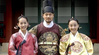  تاریخ وبگردی |جذاب ترین بازیگران سریال آیسان در کنار همسرانشان / کدام شیک تر و جذاب ترند؟!