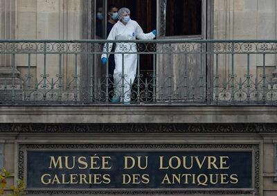  بازداشت ۵ مظنون دیگر در ارتباط با سرقت جواهرات لوور