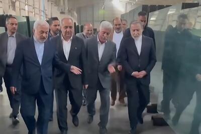  بازدید وزیر امور خارجه از خط تولید کارخانه شیشه آذر
