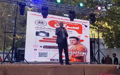  شماعی: جشنواره‌های هنری زمینه‌ساز توسعه گردشگری فرهنگی تویسرکان‌ است - پارس فوتبال
