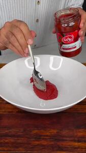  طرز تهیه ساندویچ بادمجون با پیاز جعفری و سس ماست / فیلم