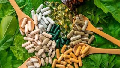  مکمل‌ های مضر برای زنان بالای 50 سال؛ چه باید دانست؟