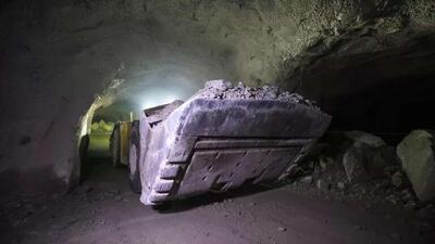  وزیر خزانه‌داری آمریکا، گفت که ایالات متحده و چین توافق کرده‌اند که محدودیت‌های صادرات پکن بر فلزات خاکی کمیاب به ایالات متحده را به مدت یک سال به حالت تعلیق درآورند