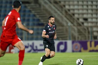  زنده با دیدار تراکتور یک - پرسپولیس صفر؛ گل استثنایی حسین‌زاده