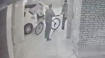  لحظه شلیک به مرد نیکوکار تهرانی توسط اوباش آشنا