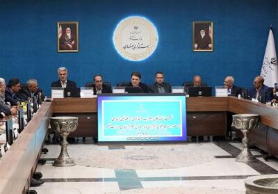  تأکید معاون وزیر کشور بر وفاق و تقویت فعالیت احزاب در دیدار با جریانات سیاسی اصفهان - تسنیم