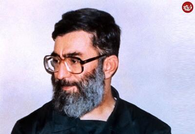  ظاهر متفاوت رهبر انقلاب در بازدید از زلزله‌زدگان بم؛ سال 1382