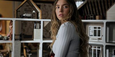  کلیپ جدید فیلم The Housemaid اولین دیدار پرتنش میلی با خانواده را نشان می‌دهد - گیمفا