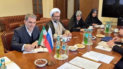  ایران و روسیه در برابر سیاست‌های غرب برادرانه ایستاده‌اند