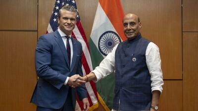  هند و آمریکا توافق دفاعی ۱۰ ساله امضا کردند