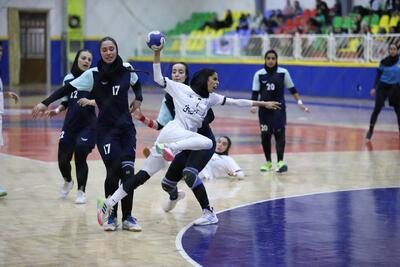  تیم هندبال سنگ آهن بافق بر نامی نو اصفهان غلبه کرد