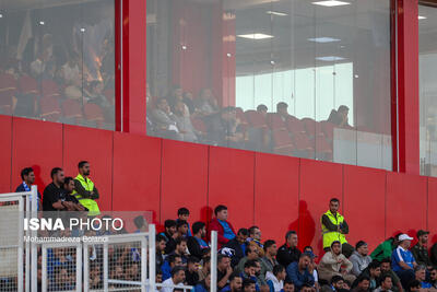  هدیه ۳۵ میلیاردی به یک پسربچه!/ برتری استقلال و سپاهان/پیشنهاد نجومی به محمد صلاح