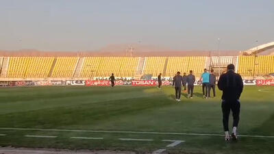  بازدید دو تیم شمس اذر و سپاهان از چمن ورزشگاه