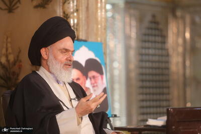  امام جمعه قم: ملت ایران دشمنی‌های آمریکا را فراموش نخواهد کرد/هدف دشمن ایجاد فاصله میان مردم و دین، گسترش لاابالی‌گری و تغییر ارزش‌هاست/ خیابان‌ها و فضای عمومی باید بازتاب‌دهنده روحیه انقلابی و ارزش‌های اسلامی باشد،نه آنکه تحت تأثیر الگوهای غربی قرار گیرد