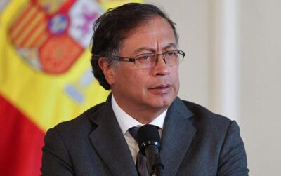  جلوگیری آمریکا از سوخت گیری هواپیمای رئیس‌جمهور کلمبیا در کیپ ورد