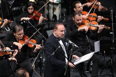  «شبانگاهان» تالار وحدت در «آن لحظه‌ها»/ عبدالحسین مختاباد با ارکستر موسیقی ملی ایران خواند