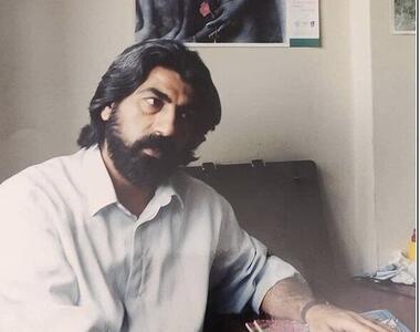  مثل این‌که من هنوز هم نمرده‌ام/ انتشار شعری منتشر نشده‌ از قیصر امین‌پور